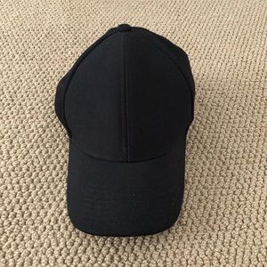 Aritzia Hat